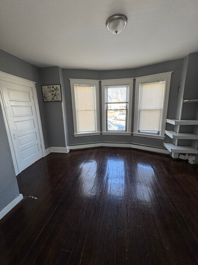 Photo - 108 Winnikee Ave Unit 1