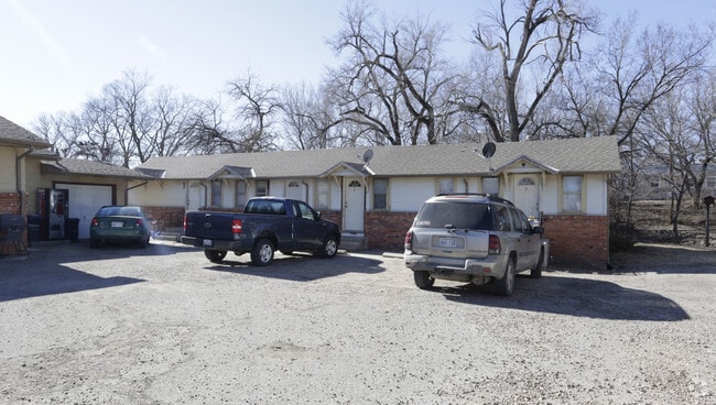 Photo - 407 S Kansas Ave