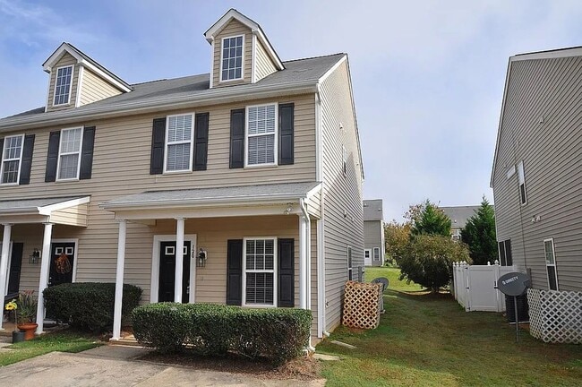 Two Story townhome in Clayton - Two Story townhome in Clayton
