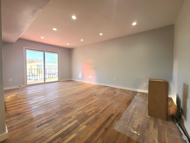 Photo - 1903 Country Ln Unit 2