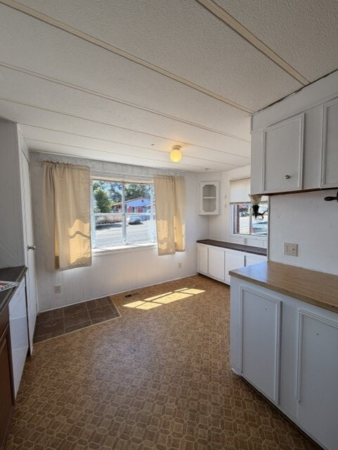 Photo - 110 W Veterans Ave