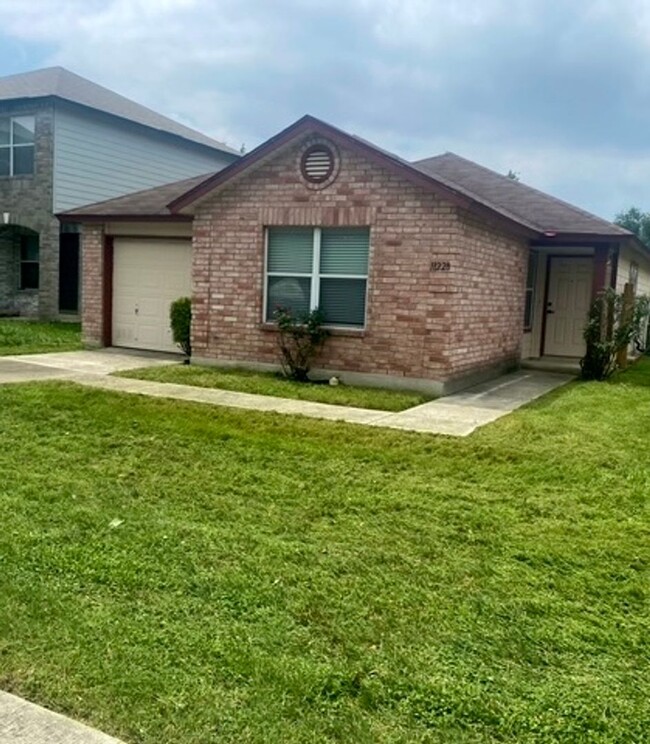 Beautiful Renovated Home in Bridgewood - Beautiful Renovated Home in Bridgewood