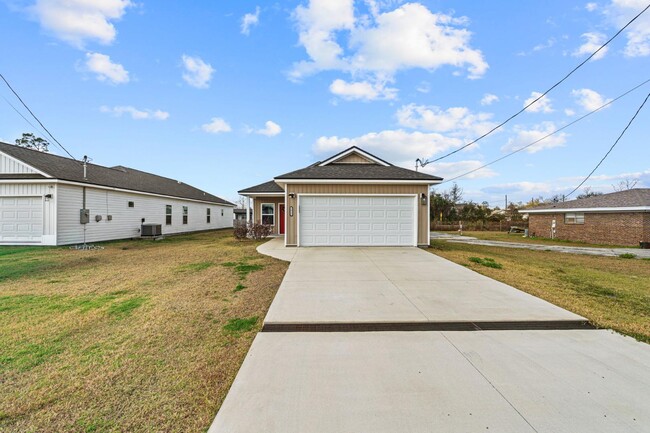 Photo - 2811 N Panama Ave