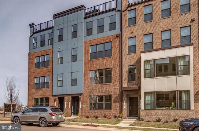 Building Photo - 43798 Middleway Ter