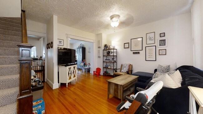 Photo - 1718 D St SE