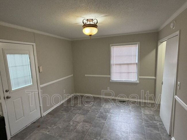 Photo - 503 Indian Trail