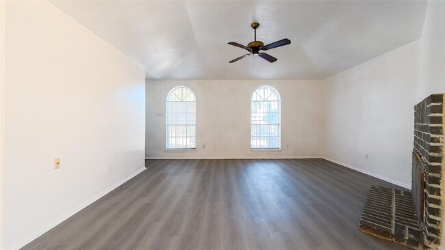 Photo - 9519 Wellsworth Dr