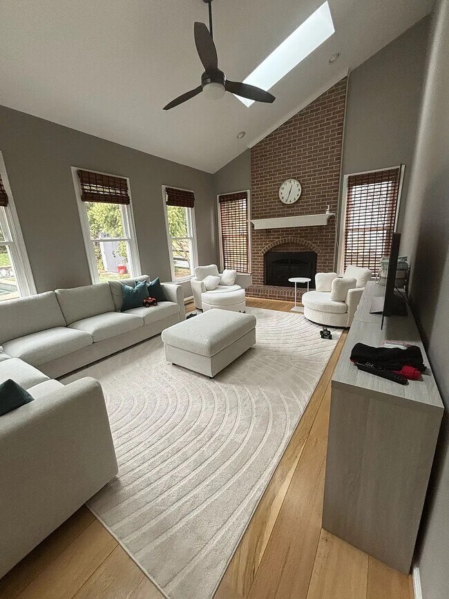 Photo - 10375 Wetherburn Rd