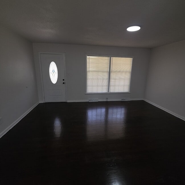 Spacious 3 bedrooms and 2 baths ranch home located on SE Browning St in Lee's Summit, MO