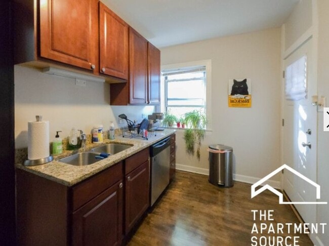 Photo - 1825 W Winona St Unit 3