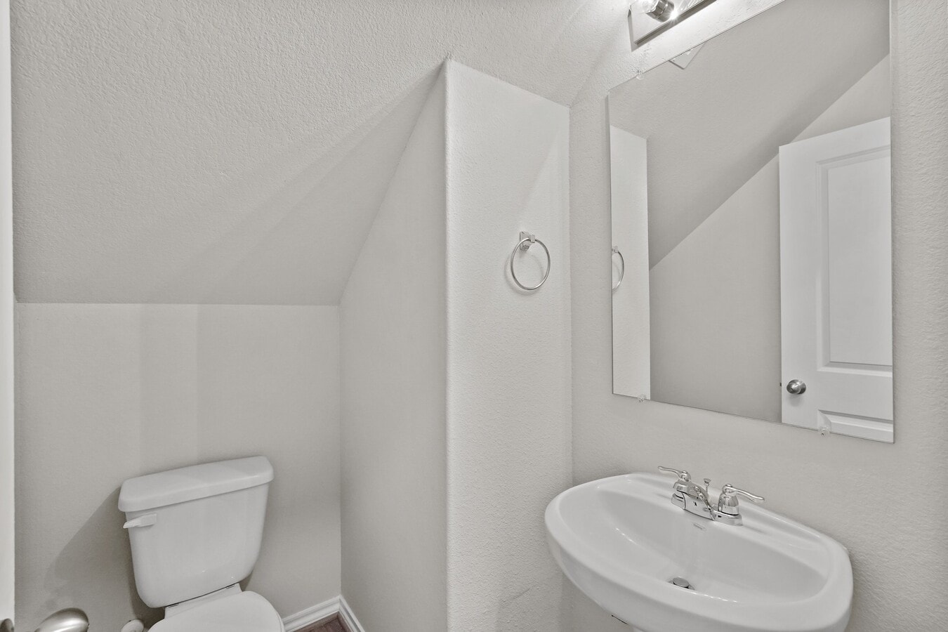 Photo - 1407 Acorn Mdw St