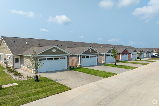 Redwood Greenfield - Redwood Greenfield Townhomes