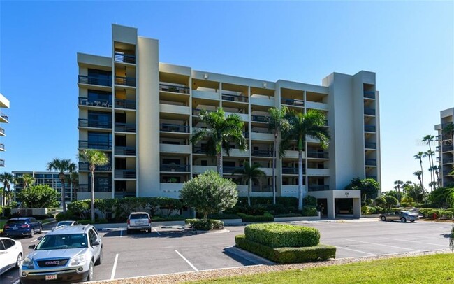 Building Photo - 1125 Gulf of Mexico Dr Unit 403 Rental