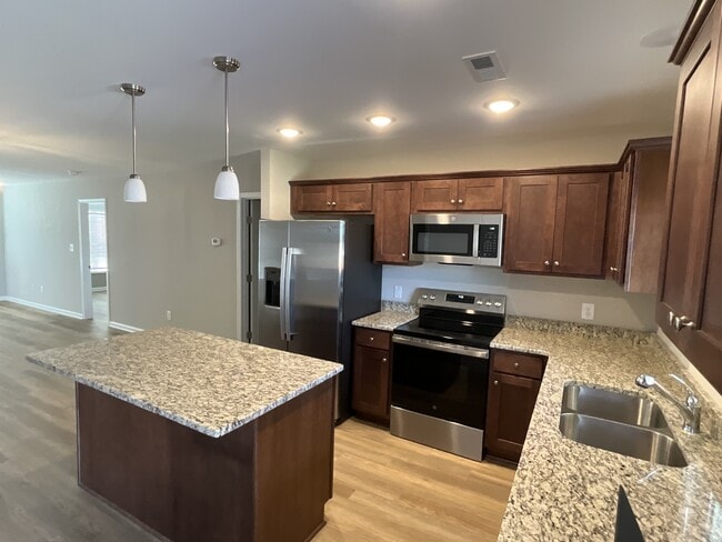 Photo - 805 Middleton Rd