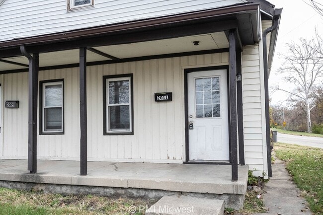 Photo - Charming 3-Bedroom Duplex with 2 Full Baths in Indianapolis - A Must See!