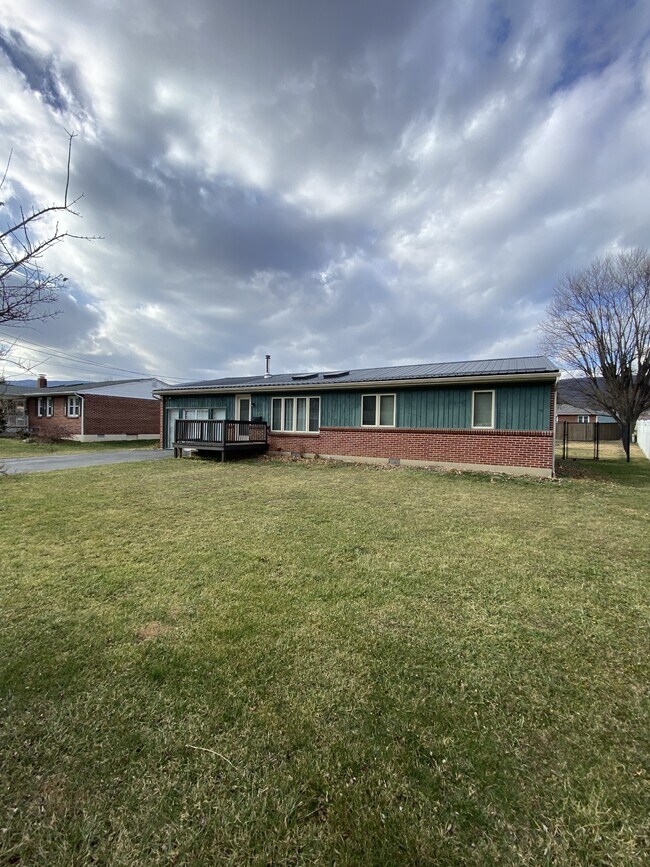 Photo - 1030 Georgia Ave