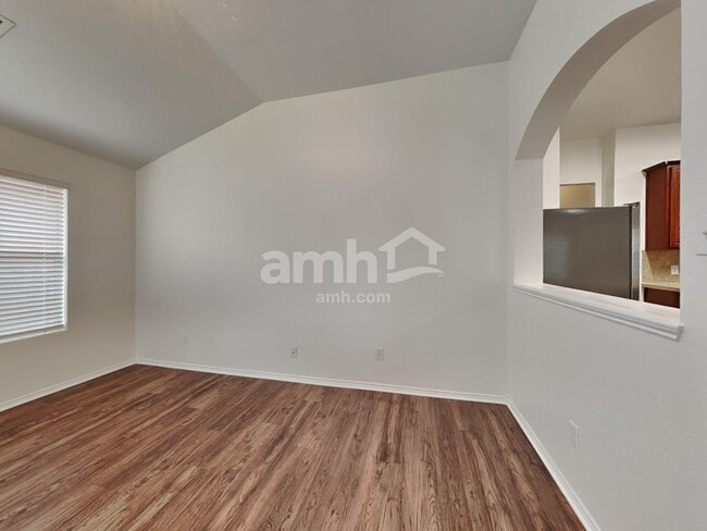 1207 Fox Glen Trail
