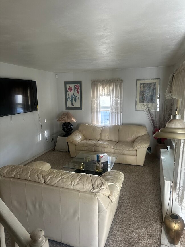 Photo - 151 Warner St