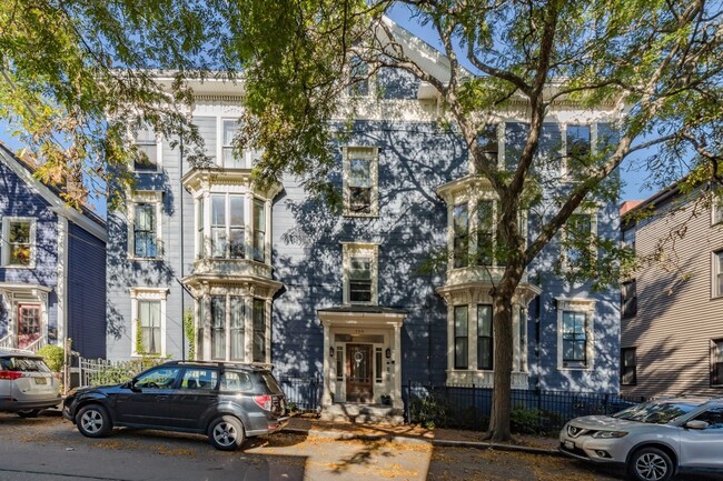 Beautiful 2BD/1BA Portland West End Condo!... - Beautiful 2BD/1BA Portland West End Condo!...