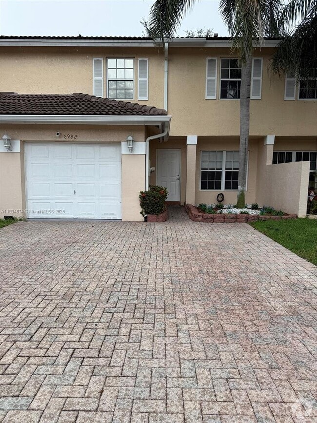 Building Photo - 8992 NW 53rd St Rental