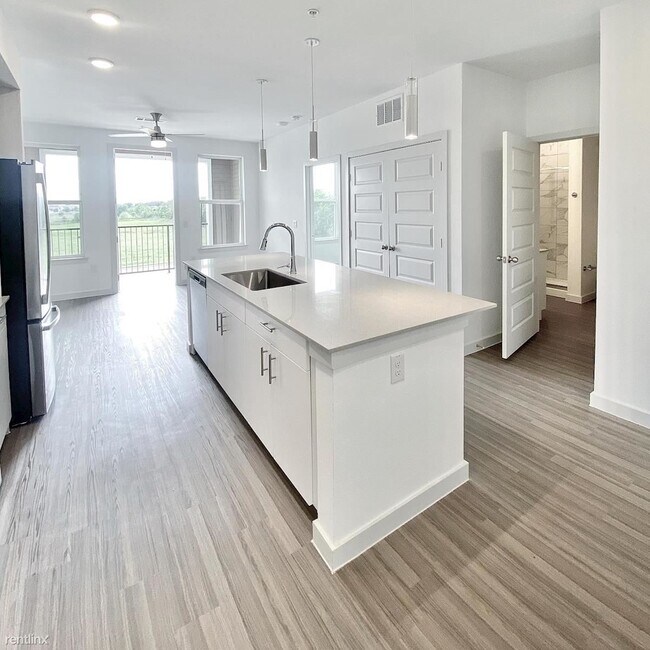 Photo - 3 br, 3 bath Condo - 1300 Rauscher RD Flat...