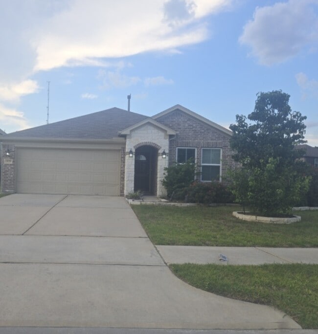 Building Photo - 29219 Enchanted Fls Cir