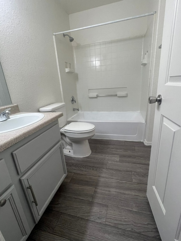 Photo - 3835 Terrazzo Ave