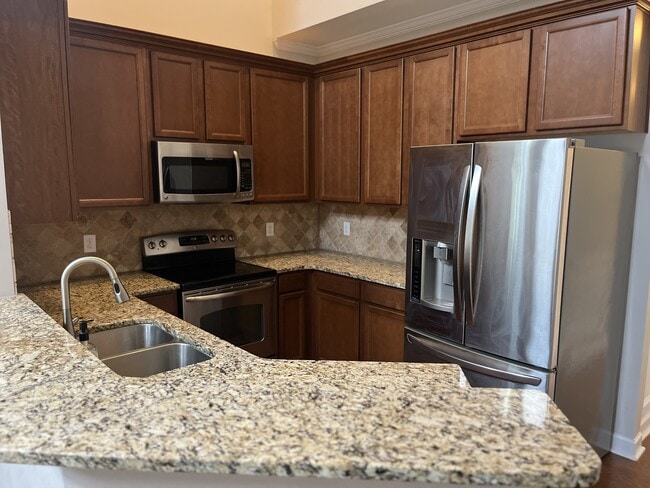 Photo - 5661 Tipperlinn Way