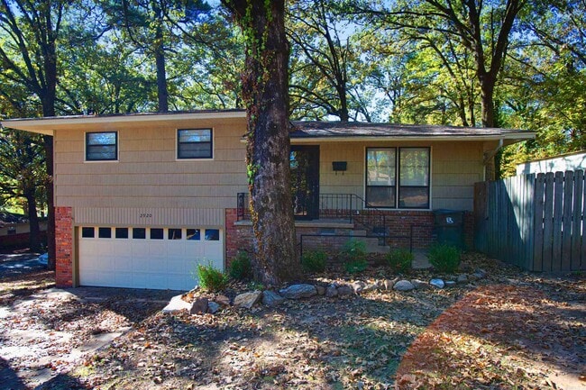 Building Photo - 2920 S Bryant St