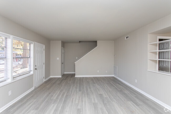 2BR, 2BA - 1400SF