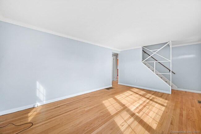 Photo - 680 Jennings Rd