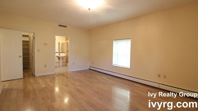 Photo - 50 Winchester St Unit 304