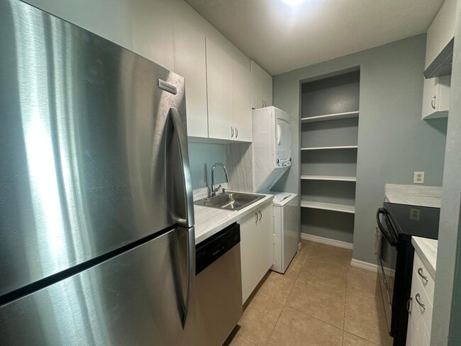 Building Photo - 225 S Tropical Trail Unit 414