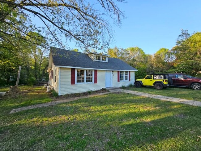 Building Photo - 406 Westgate Dr Rental
