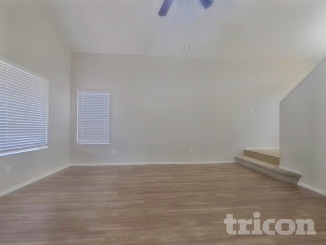 Photo - 1116 W Villa Maria Dr