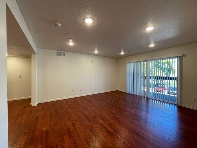 Photo - 2244 N Canyon Rd Unit 103