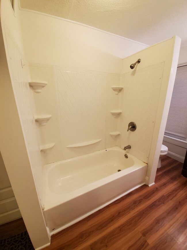 Photo - Spacious 3 Bedroom 1.5 Bath Brick Home