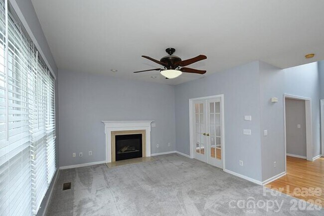 Photo - 10402 Friarsgate Rd