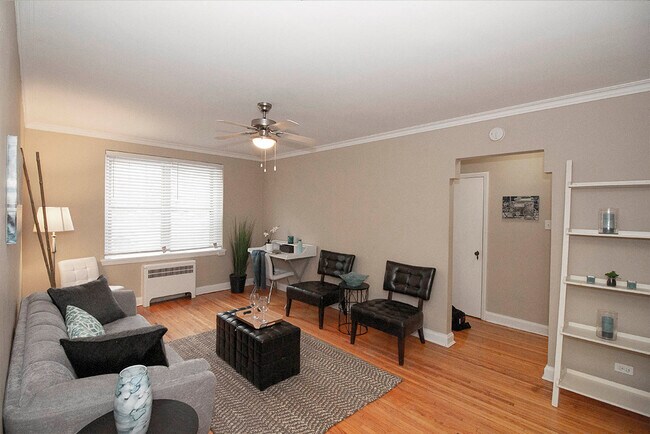 1BDR - Living Room - 250 Broadway Apartment