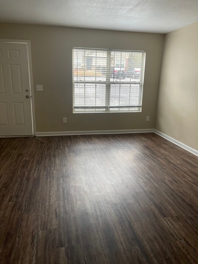 Sala de estar - Clover Leaf Apartment Homes