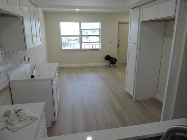 Photo - 3111 Gardens E Dr Unit 25