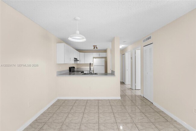 Photo - 210 SW 11th St Unit 209