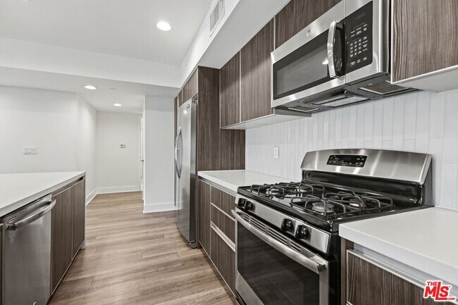 Photo - 748 Wilcox Ave Unit 205