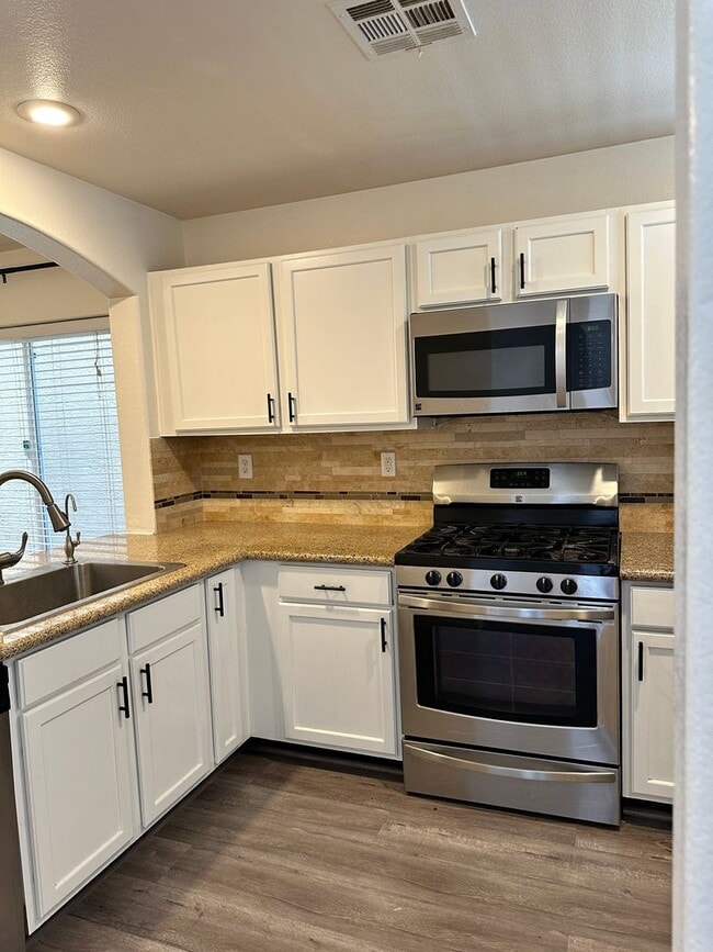 Photo - 3 Bedroom/2.5 Bath Family Home