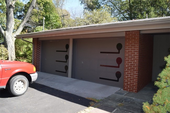 Photo - 301 Homan Ave