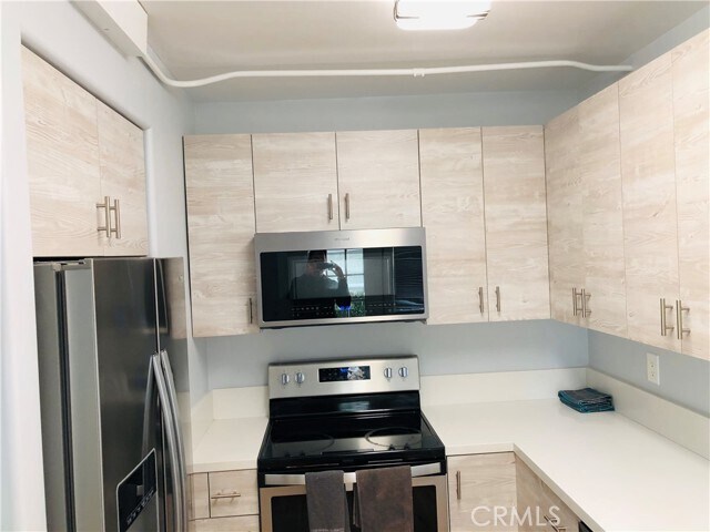 Photo - 3925 E 3rd St