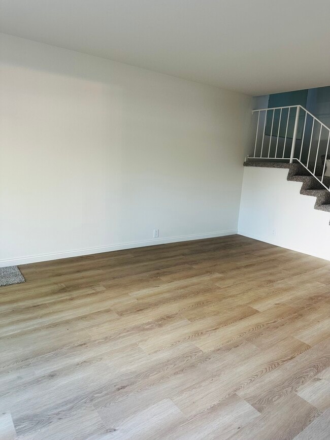 Photo - 2207 Moss Ct