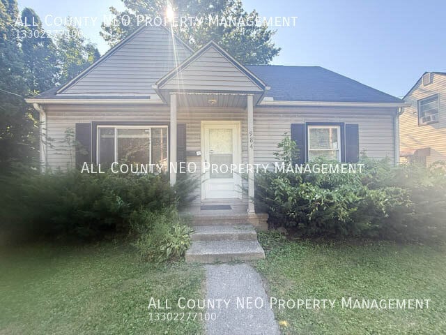 984 Cordova Ave
