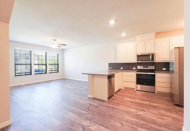 Photo - 3429 Solana Cir