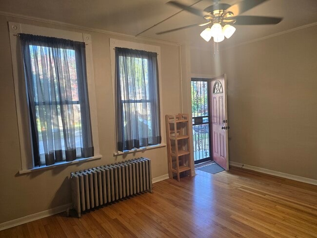 Photo - 11304 S Langley Ave